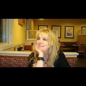 Meet your Posher, Danette