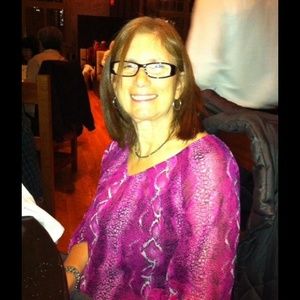 Meet your Posher, Debbie