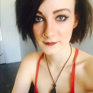 Meet your Posher, Alexandra