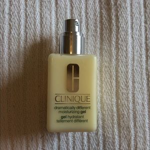 Clinique dramatically different mois. gel 4.2 oz