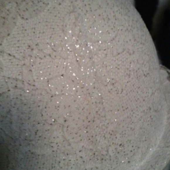 34C bra - Picture 2 of 4