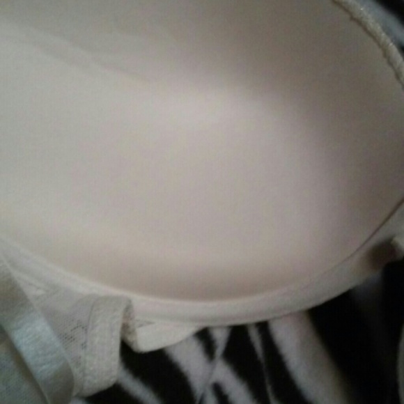 34C bra - Picture 3 of 4