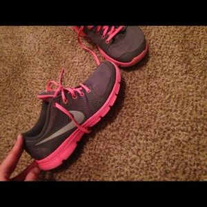 Nike grey and pink 8.5 running shoes