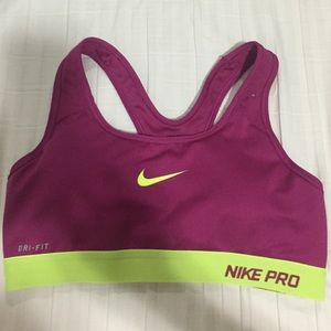 Nike pro sports bra