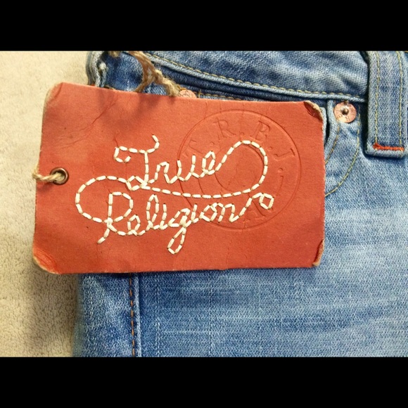 A pair of True Religion ladies jeans. - Picture 2 of 4