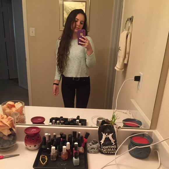 Meet your Posher, Talia - Picture 1 of 1