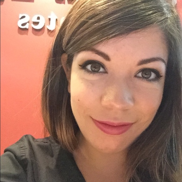 Meet your Posher, Raquel