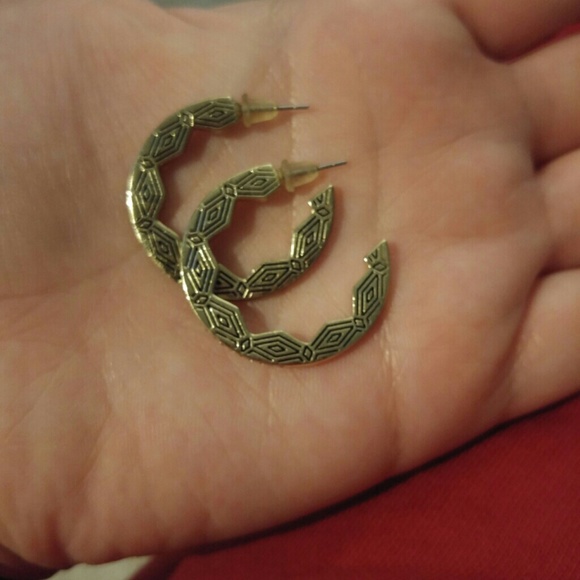 House of Harlow mini hoops