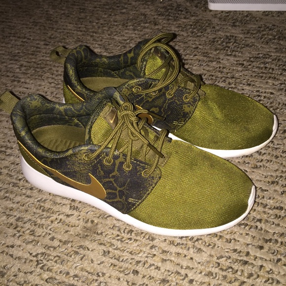 Nike rosheone