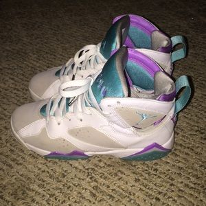 Jordan mineral retro 7