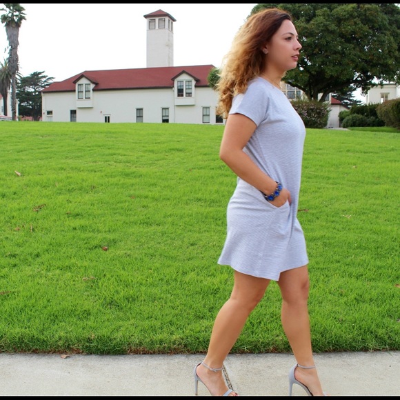 🔴SOLD🔴Quality T-Shirt Pocket Dress - Picture 2 of 4