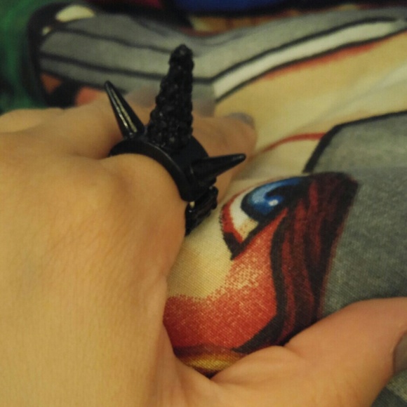 Spike stretch ring - Picture 2 of 2