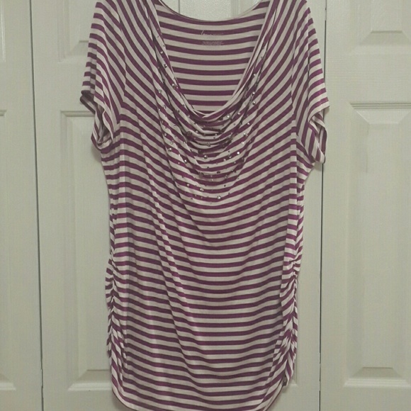 ***SOLD***NEW WITHOUT TAGS Top