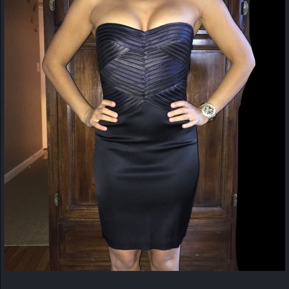 BCBGMaxAzria Dresses & Skirts - BCBGMAXAZRIA Black Satin Centurion Strapless Dress