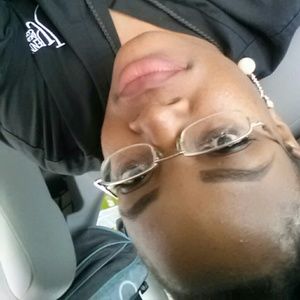 Meet your Posher, Dawanna