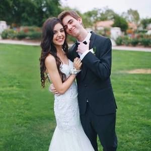 Meet your Posher, Ethan