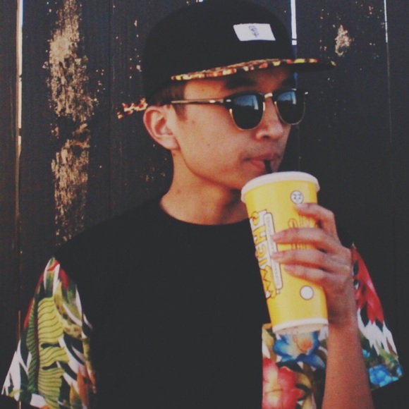 MIGHTY HEALTHY | HAWAIIAN POCKET TEE