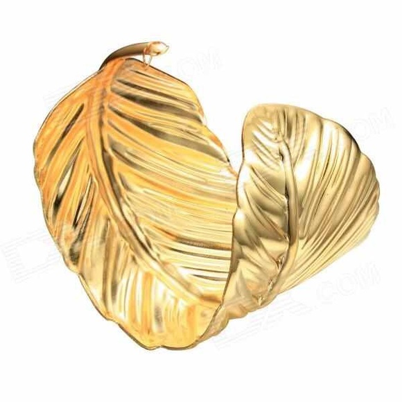Gold arched leaf cuff bracelet
