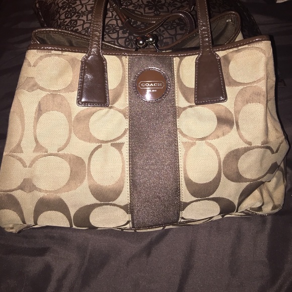 Coach Purse.. Great condition.