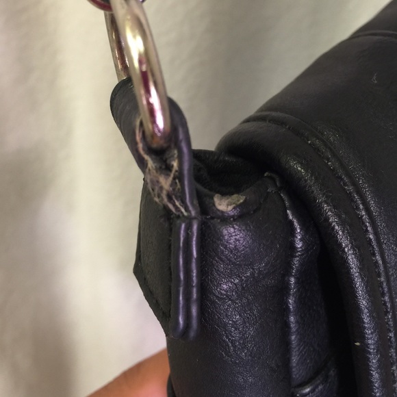 💥DONATED💥Black cross bag - Picture 2 of 4