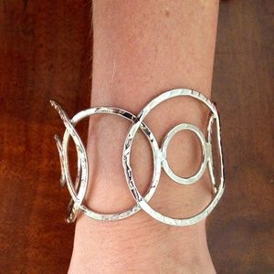 Pretty geometric silver bracelet