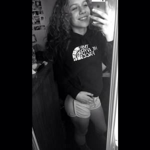 Meet your Posher, Nadia