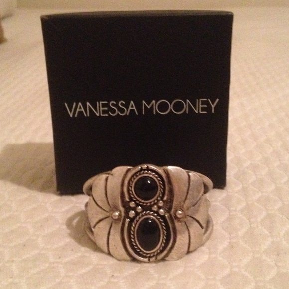 Vanessa Mooney Jewelry - FLASH SALE⚡️Vanessa Mooney Bracelet