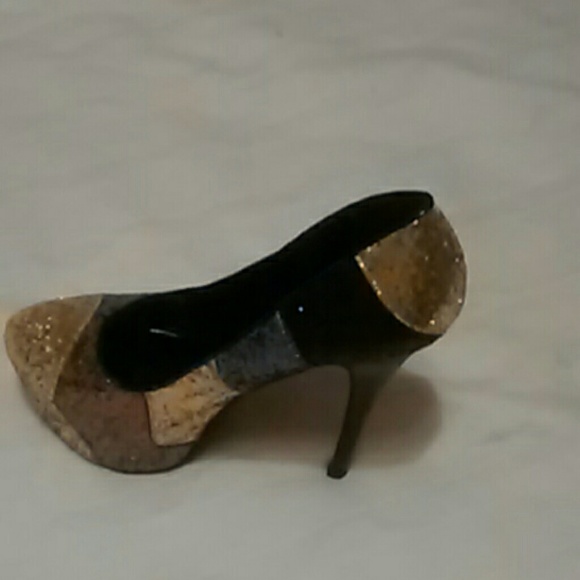 New Year's Eve Inspired Shoe - Picture 2 of 4