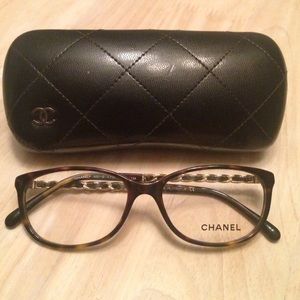 Chanel frames w/ case