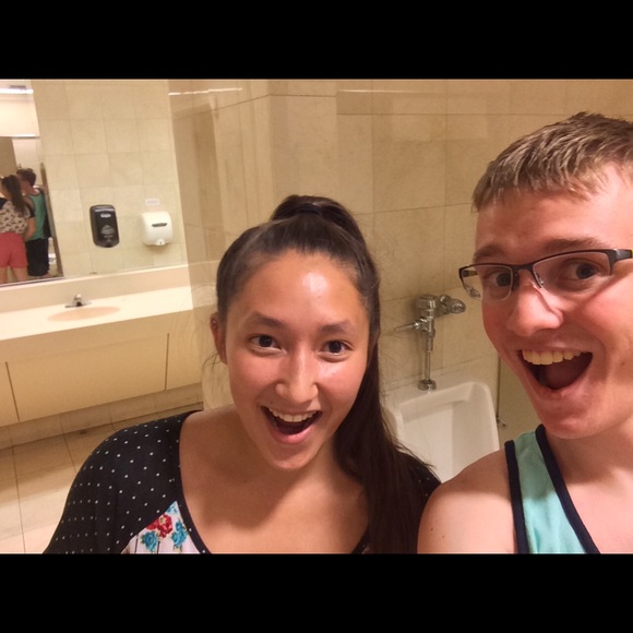 Meet your mostly buyer! - Picture 2 of 4