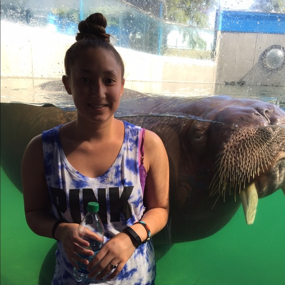 Meet your mostly buyer! - Picture 3 of 4