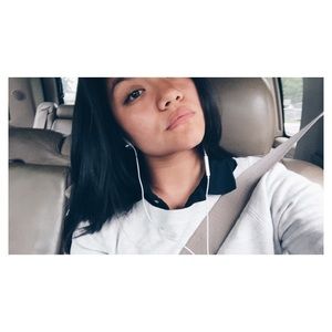 Meet your Posher, Alondra