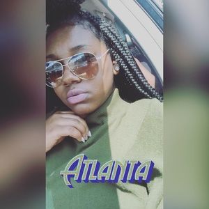 Meet your Posher, Maya