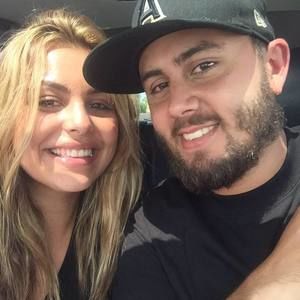 Meet your Posher, Savannah