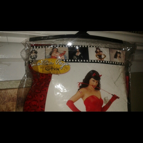 Bettie page by olivia Halloween costume - Picture 3 of 4