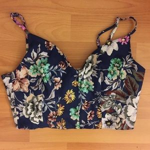 Foreign Exchange floral cropped top