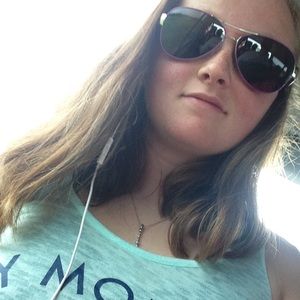 Meet your Posher, Lexi