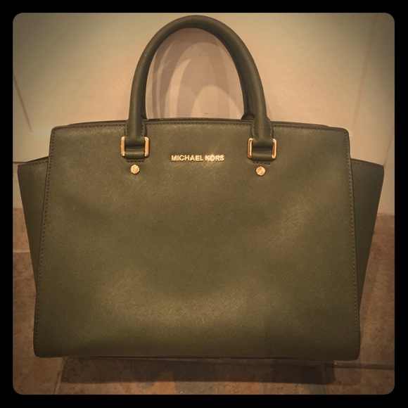 Michael Kors Green/Gold Selma Bag