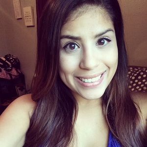 Meet your Posher, Crystal