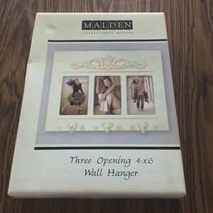 Malden Three Opening Wall Hanger