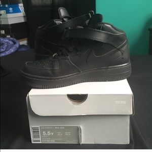 Nike Air Force 1 Mid Black