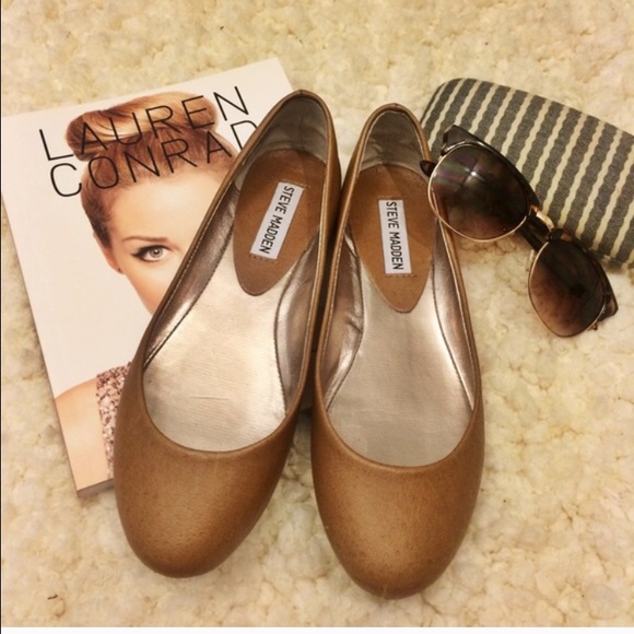Steve Madden Tan Leather Flats