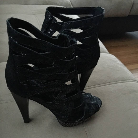 Shoes - Picture 2 of 3