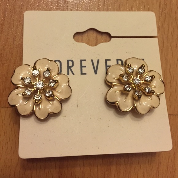Forever21 flower earrings
