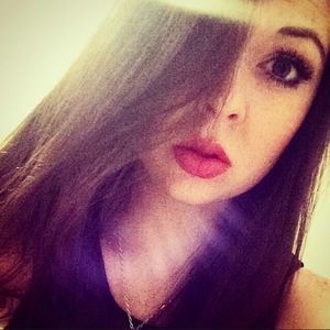 Meet your Posher, Cierra