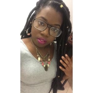 Meet your Posher, Sade