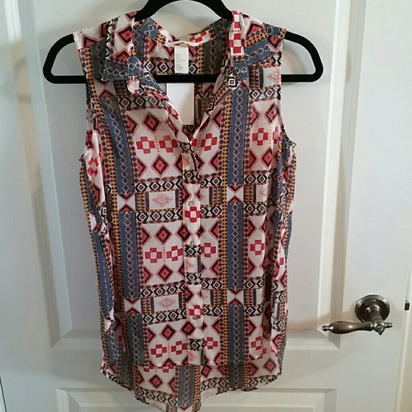 Patterned Sleeveless Collared Blouse