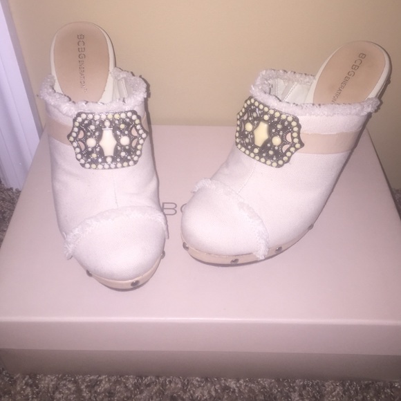 BCBG Shoes! - Picture 1 of 3