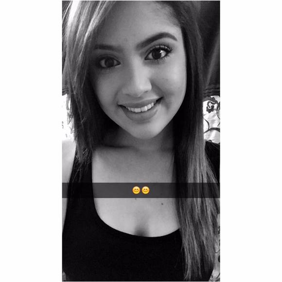 Meet your Posher, Gisel - Picture 1 of 1