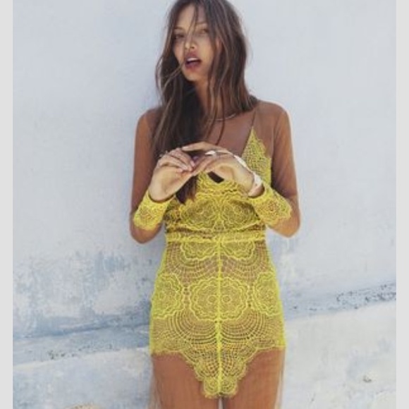 Antigua mini in yellow - Picture 1 of 4